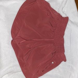Lululemon Tracker 4” short